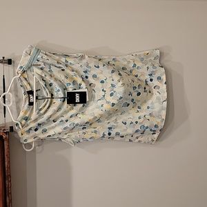 DKNY SHORT SLEEVE TOP SIZE MEDIUM